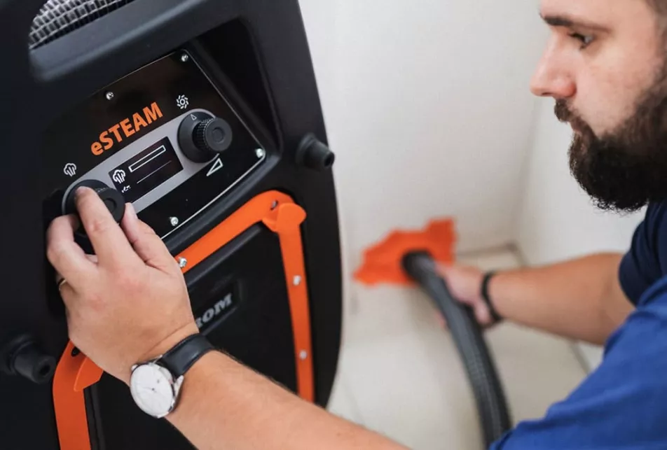 Contrôle des éléments sanitaires et des évacuations avec colorants, luminate, lampe à rayons ultraviolets, générateur de fumée, caméra de fumée et caméra vidéo