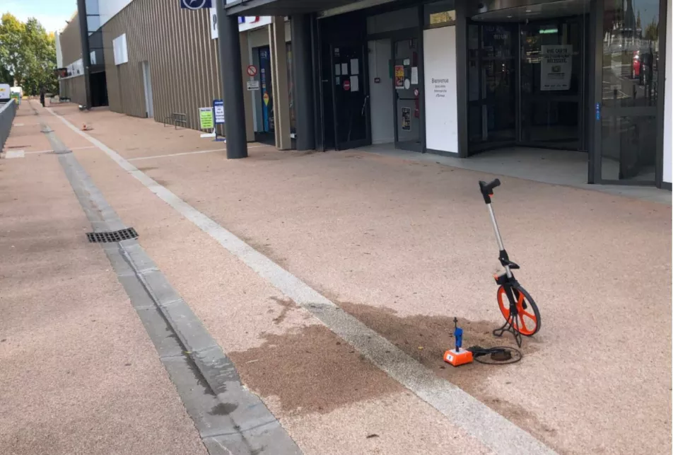 Retraçage des canalisations avec sonde traçante et matériel à ultrasons