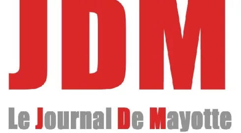 L'équipe féminine de l'A.C.S.J. de M'liha sponsorisée et accompagnée par Les Gars des Eaux